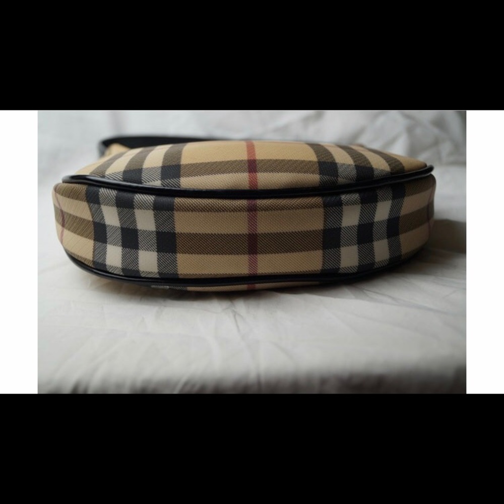 Burberry Mini leather bag - Picture 4 of 8